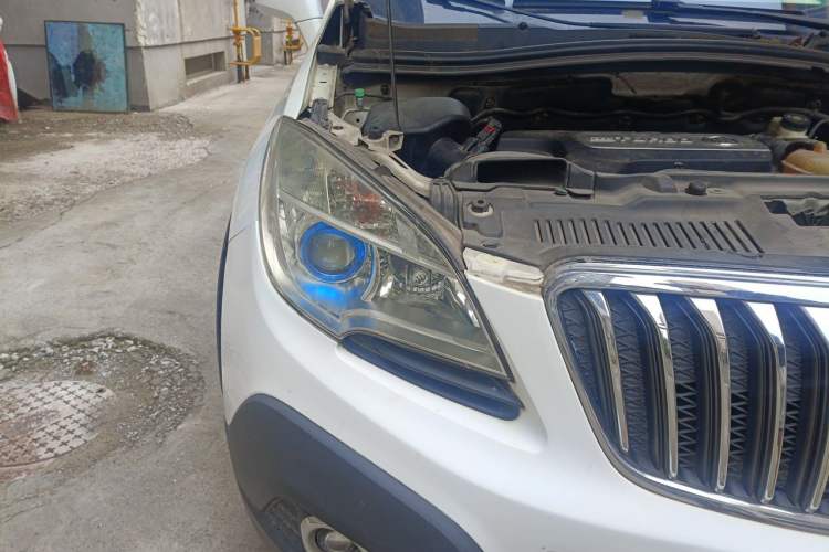 Used Buick Encore 2013 1.4T Automatic Two-Wheel Drive Elite Model Right Front Headlight