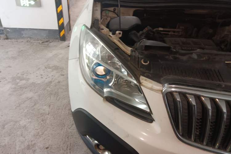 Used Buick Encore 2013 1.4T Automatic Two-Wheel Drive Leading Model Right Front Headlight