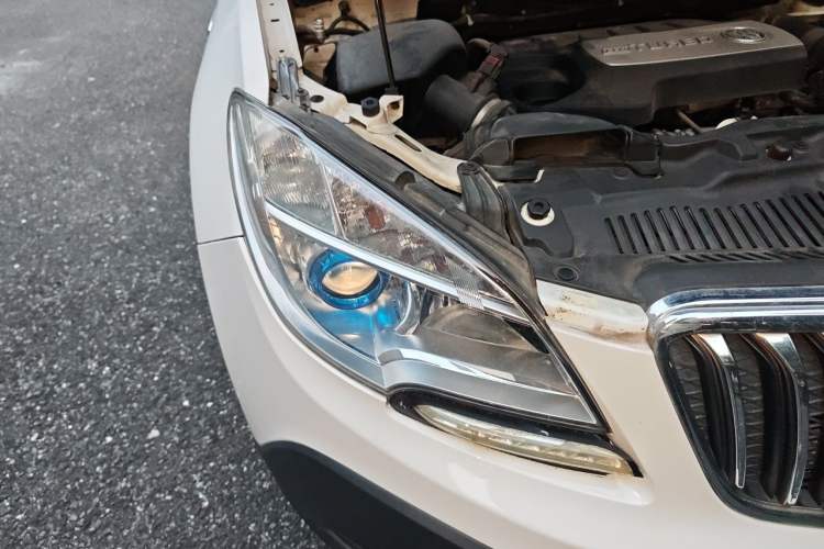Used Buick Encore 2013 1.4T Automatic Two-Wheel Drive Elite Model Right Front Headlight