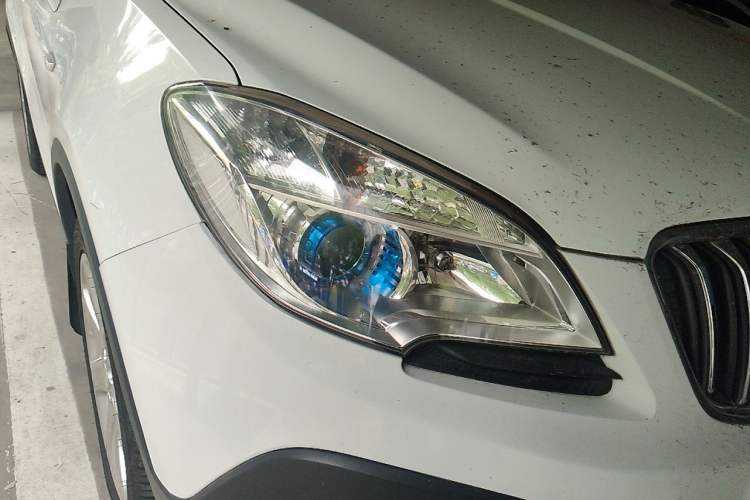 Used Buick Encore 2013 1.4T Automatic Two-Wheel Drive Elite Model Right Front Headlight