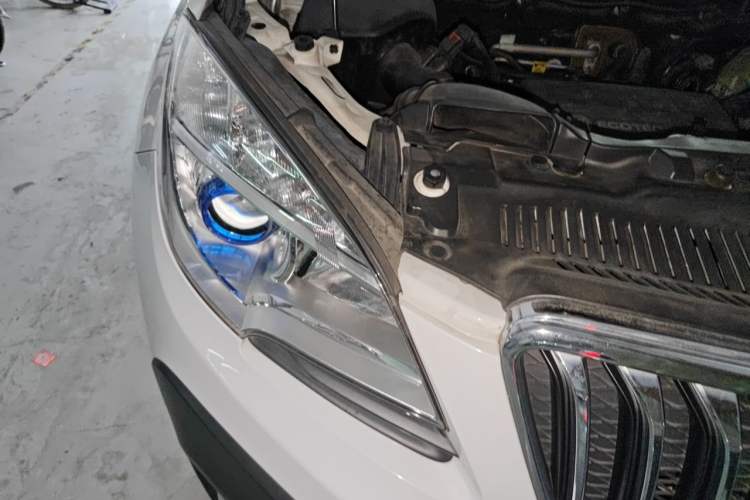 Used Buick Encore 2013 1.4T Automatic Two-Wheel Drive Elite Model Right Front Headlight