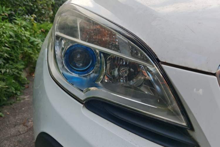 Used Buick Encore 2013 1.4T Automatic Two-Wheel Drive Leading Model Right Front Headlight