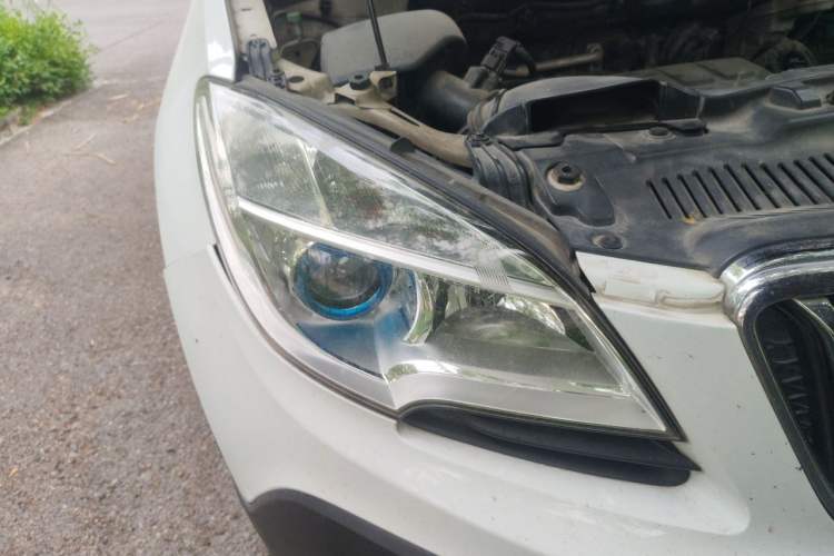 Used Buick Encore 2013 1.4T Automatic Two-Wheel Drive Leading Model Right Front Headlight