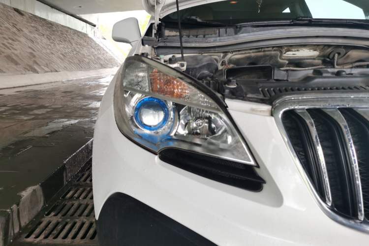 Used Buick Encore 2013 1.4T Automatic Two-Wheel Drive Elite Model Right Front Headlight