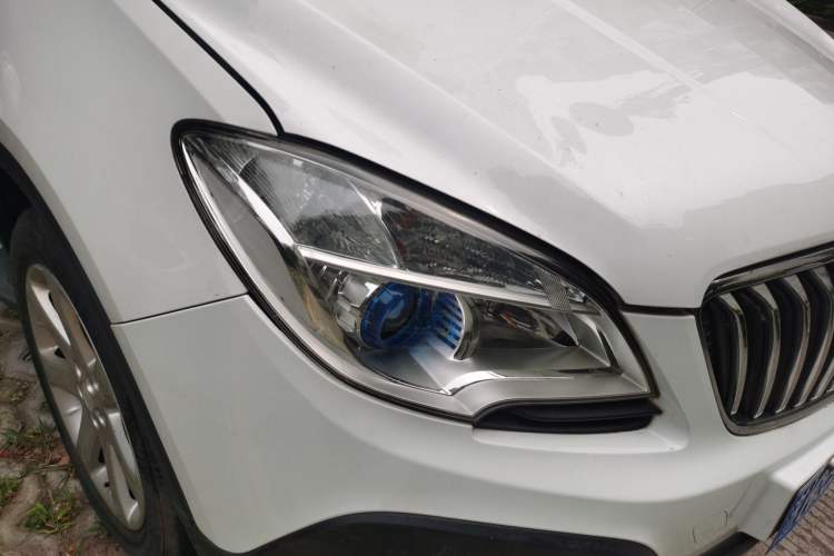 Used Buick Encore 2013 1.4T Automatic All-Wheel Drive Flagship Edition Right Front Headlight