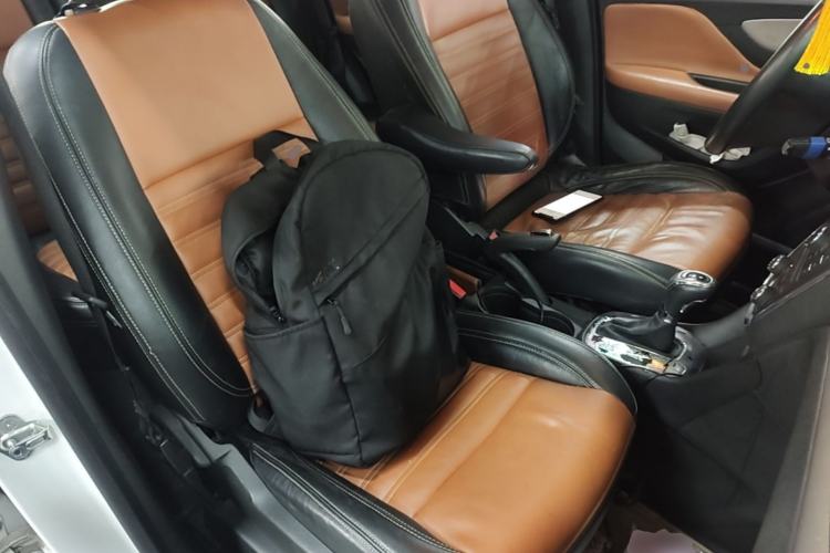 Used Buick Encore 2013 1.4T Automatic Two-Wheel Drive Elite Model Right Front Seat
