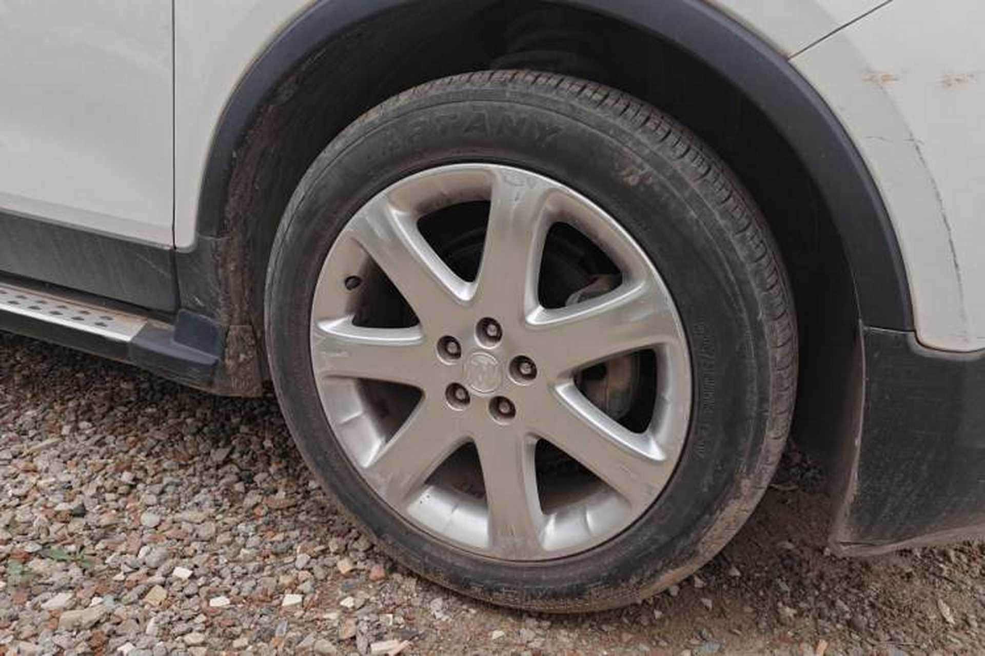 Used Buick Encore 2013 1.4T Automatic Two-Wheel Drive Elite Model Right Front Wheel Hub