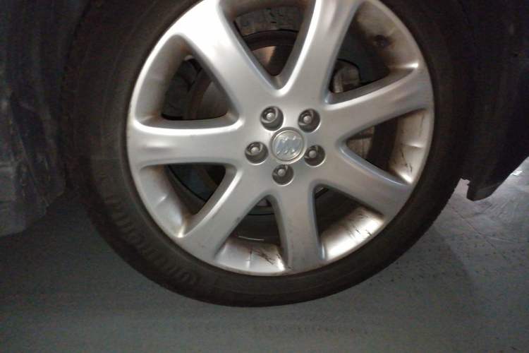 Used Buick Encore 2013 1.4T Automatic Two-Wheel Drive Elite Model Right Front Wheel Hub