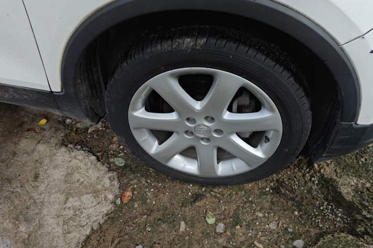 Used Buick Encore 2013 1.4T Automatic Two-Wheel Drive Elite Model Right Front Wheel Hub