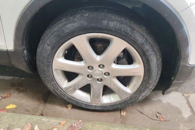 Used Buick Encore 2013 1.4T Automatic Two-Wheel Drive Elite Model Right Front Wheel Hub