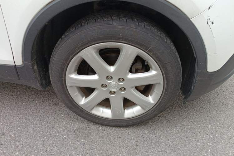 Used Buick Encore 2013 1.4T Automatic Two-Wheel Drive Elite Model Right Front Wheel Hub