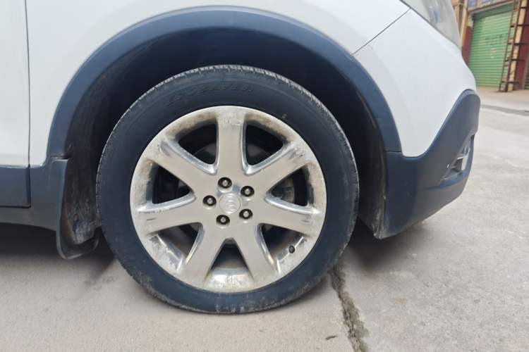 Used Buick Encore 2013 1.4T Automatic All-Wheel Drive Flagship Edition Right Front Wheel Hub