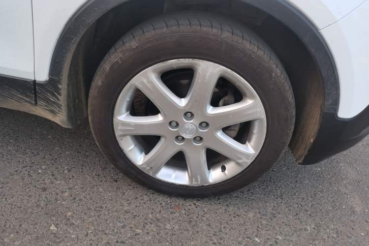 Used Buick Encore 2013 1.4T Manual Two-Wheel Drive Entry Model Right Front Wheel Hub