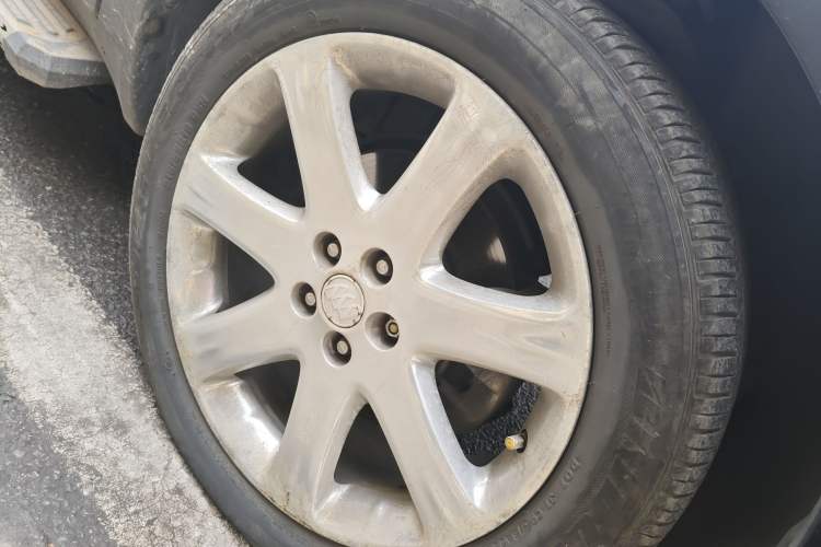 Used Buick Encore 2013 1.4T Automatic All-Wheel Drive Flagship Edition Right Front Wheel Hub