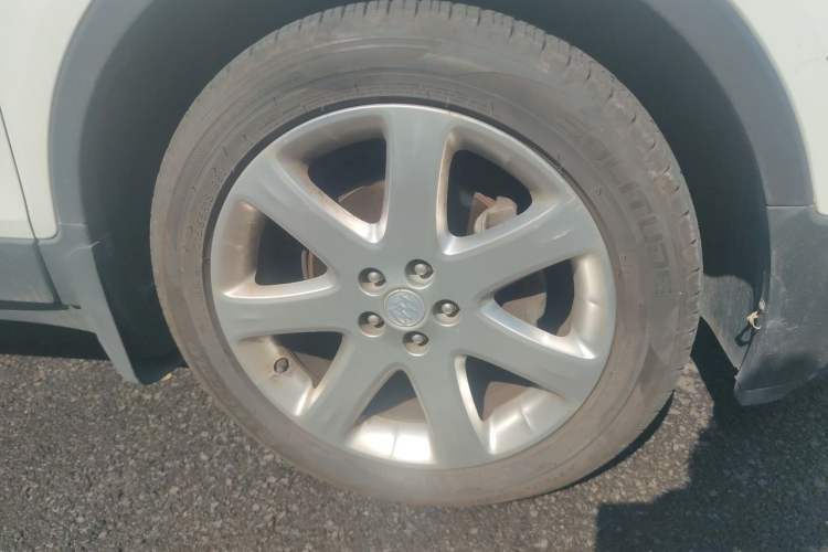 Used Buick Encore 2013 1.4T Manual Two-Wheel Drive Entry Model Right Front Wheel Hub