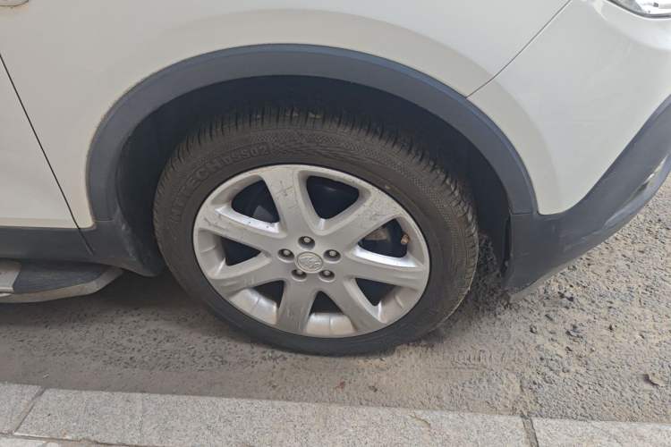 Used Buick Encore 2013 1.4T Automatic Two-Wheel Drive Leading Model Right Front Wheel Hub
