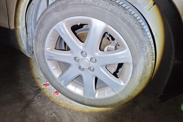Used Buick Encore 2013 1.4T Automatic Two-Wheel Drive Elite Model Right Front Wheel Hub