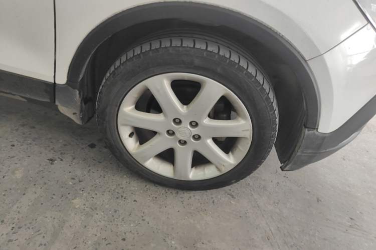 Used Buick Encore 2013 1.4T Automatic Two-Wheel Drive Elite Model Right Front Wheel Hub