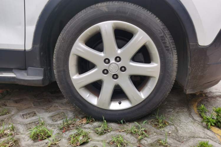Used Buick Encore 2013 1.4T Automatic All-Wheel Drive Flagship Edition Right Front Wheel Hub