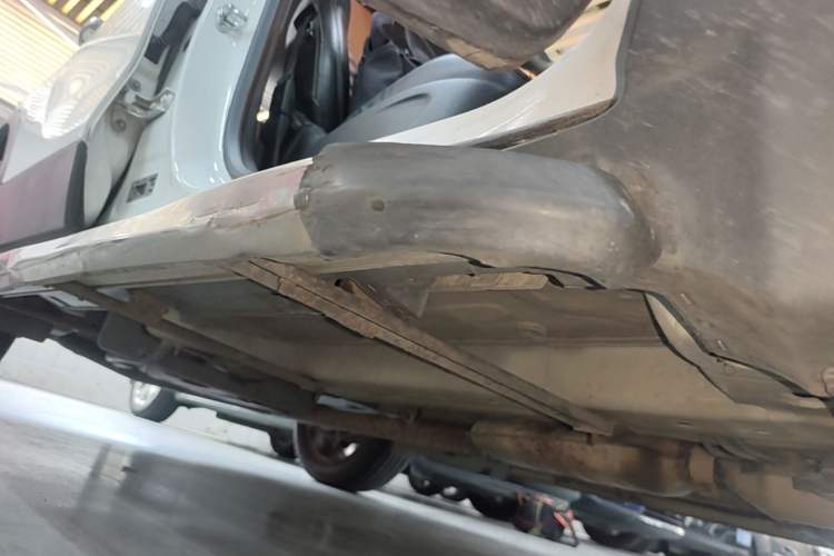 Used Buick Encore 2013 1.4T Automatic Two-Wheel Drive Elite Model Right Side Sill