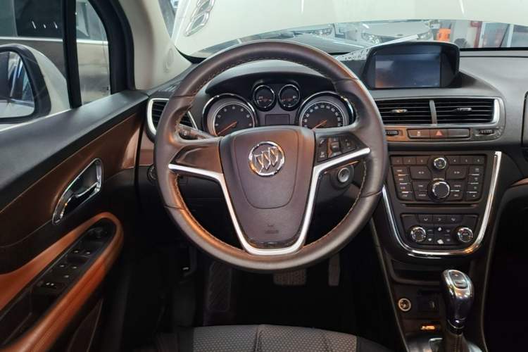 Used Buick Encore 2013 1.4T Automatic Two-Wheel Drive Leading Model Steering Wheel