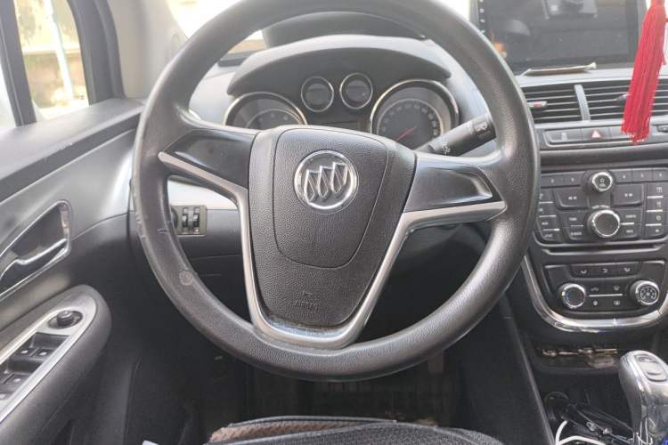 Used Buick Encore 2013 1.4T Automatic Two-Wheel Drive Elite Model Steering Wheel