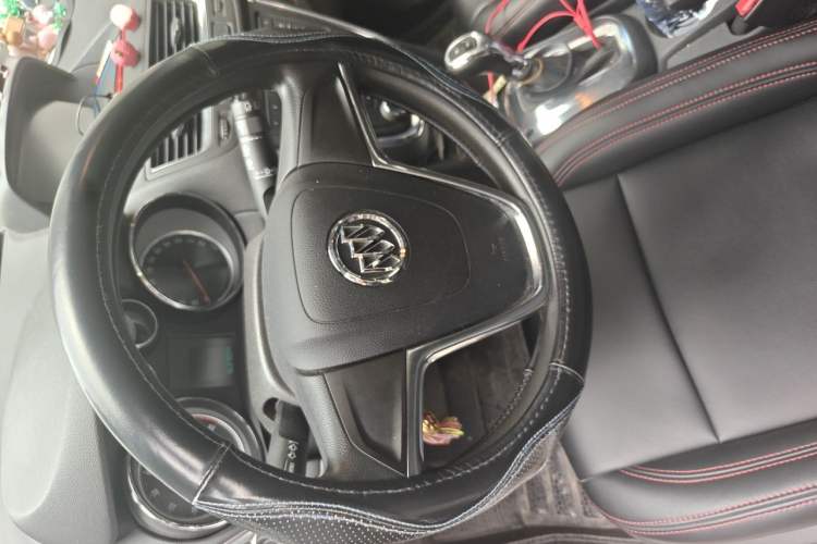 Used Buick Encore 2013 1.4T Automatic Two-Wheel Drive Elite Model Steering Wheel