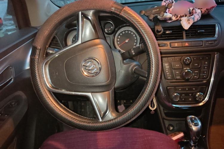 Used Buick Encore 2013 1.4T Automatic Two-Wheel Drive Elite Model Steering Wheel