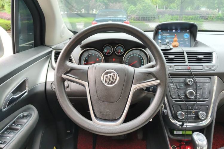 Used Buick Encore 2013 1.4T Automatic Two-Wheel Drive Elite Model Steering Wheel