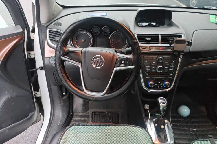 Used Buick Encore 2013 1.4T Automatic Two-Wheel Drive Leading Model Steering Wheel