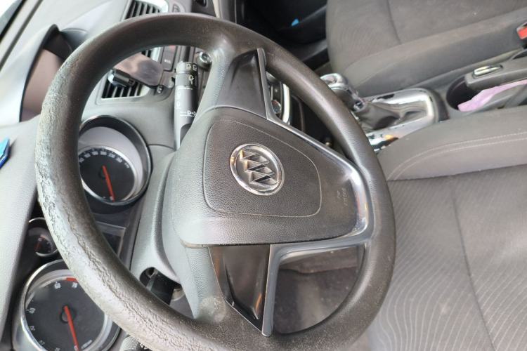 Used Buick Encore 2013 1.4T Automatic Two-Wheel Drive Elite Model Steering Wheel