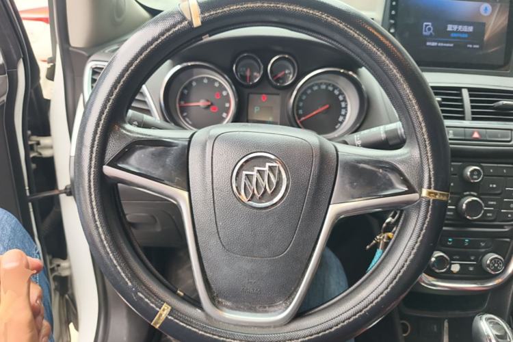 Used Buick Encore 2013 1.4T Automatic Two-Wheel Drive Elite Model Steering Wheel