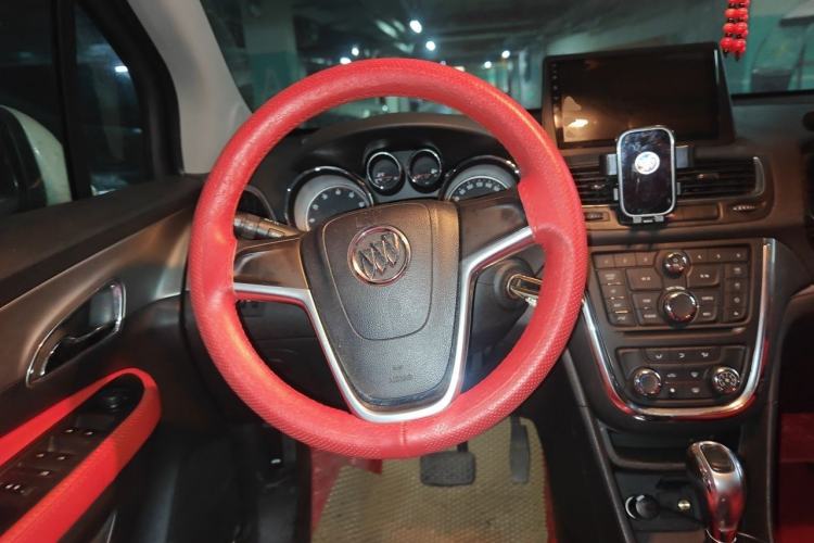 Used Buick Encore 2013 1.4T Automatic Two-Wheel Drive Elite Model Steering Wheel