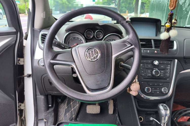 Used Buick Encore 2013 1.4T Automatic Two-Wheel Drive Elite Model Steering Wheel