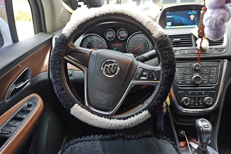 Used Buick Encore 2013 1.4T Automatic Two-Wheel Drive Leading Model Steering Wheel
