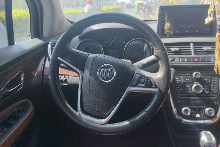 Used Buick Encore 2013 1.4T Automatic All-Wheel Drive Flagship Edition Steering Wheel
