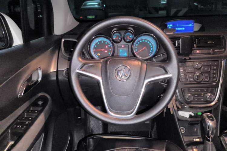 Used Buick Encore 2013 1.4T Automatic Two-Wheel Drive Elite Model Steering Wheel