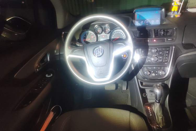 Used Buick Encore 2013 1.4T Automatic Two-Wheel Drive Elite Model Steering Wheel