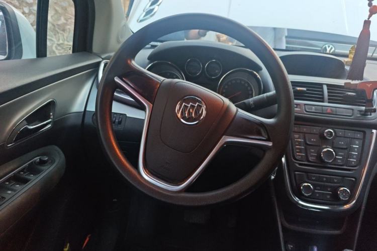 Used Buick Encore 2013 1.4T Automatic Two-Wheel Drive Elite Model Steering Wheel
