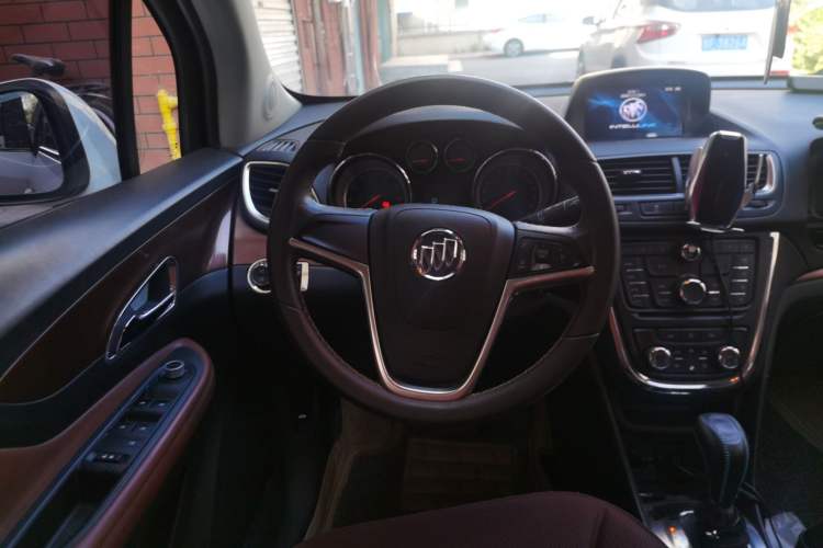 Used Buick Encore 2013 1.4T Automatic Two-Wheel Drive Leading Model Steering Wheel