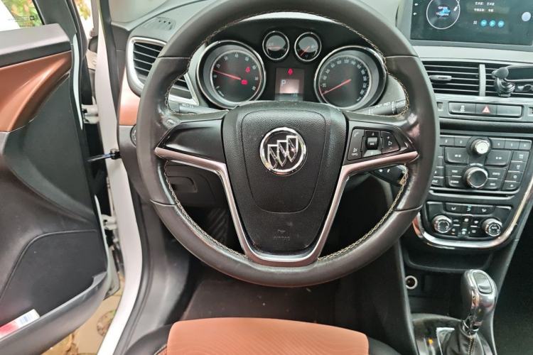 Used Buick Encore 2013 1.4T Automatic Two-Wheel Drive Leading Model Steering Wheel