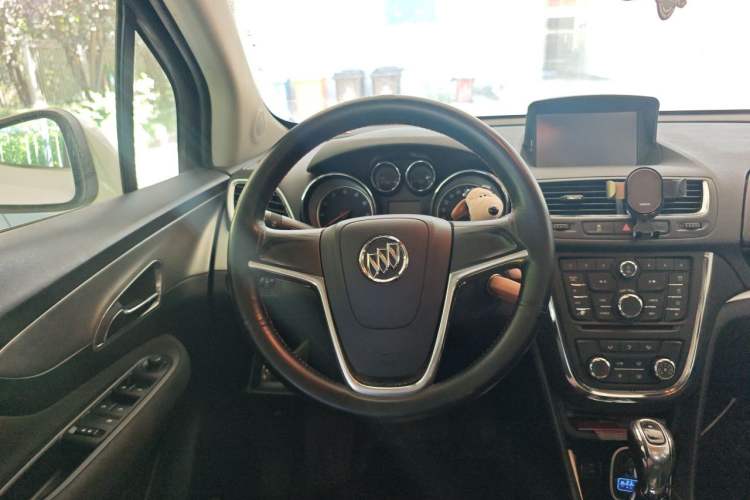 Used Buick Encore 2013 1.4T Automatic Two-Wheel Drive Elite Model Steering Wheel