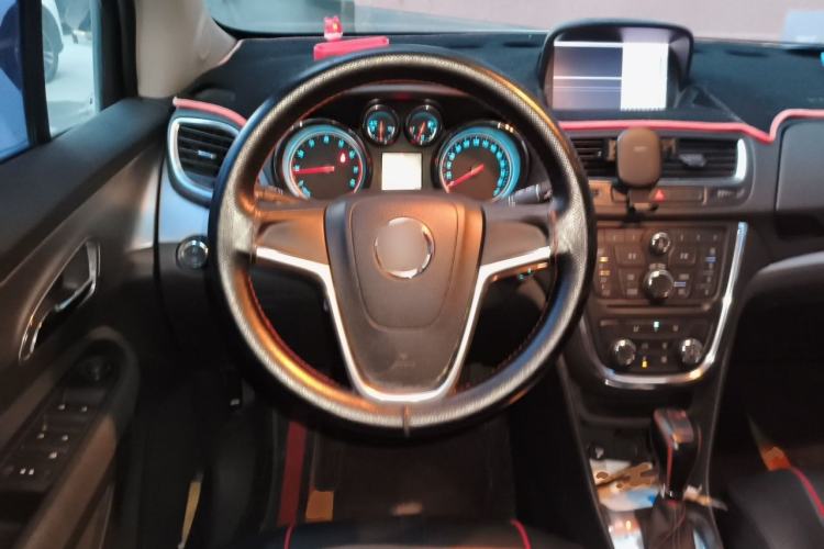 Used Buick Encore 2013 1.4T Automatic Two-Wheel Drive Elite Model Steering Wheel
