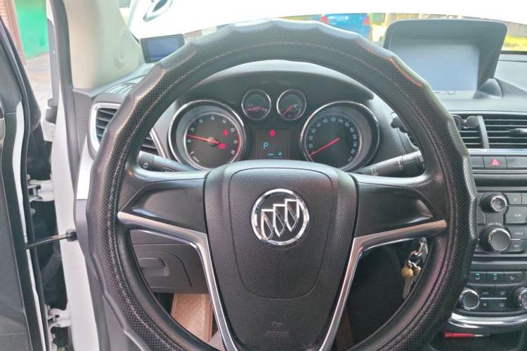 Used Buick Encore 2013 1.4T Automatic Two-Wheel Drive Elite Model Steering Wheel