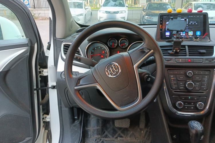 Used Buick Encore 2013 1.4T Automatic Two-Wheel Drive Elite Model Steering Wheel