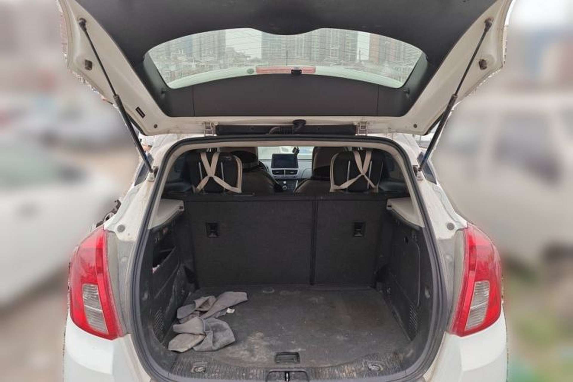 Used Buick Encore 2013 1.4T Automatic Two-Wheel Drive Elite Model Trunk
