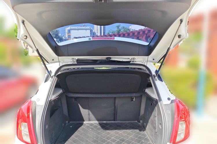 Used Buick Encore 2013 1.4T Automatic Two-Wheel Drive Elite Model Trunk