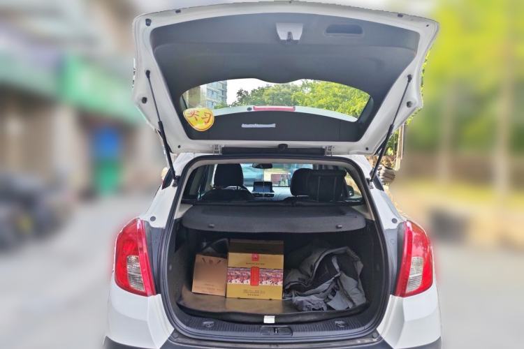 Used Buick Encore 2013 1.4T Automatic Two-Wheel Drive Elite Model Trunk