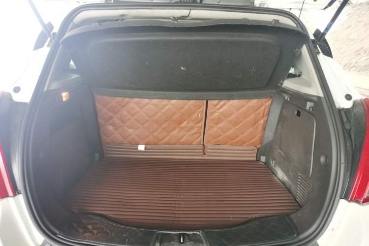 Used Buick Encore 2013 1.4T Automatic Two-Wheel Drive Elite Model Trunk