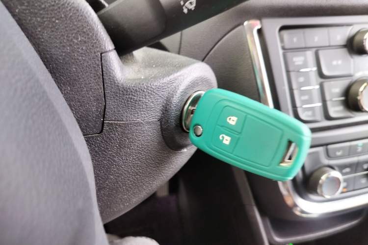 Used Buick Encore 2013 1.4T Automatic Two-Wheel Drive Elite Model Vehicle Key